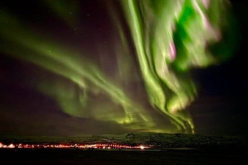 A night scene with aurora borealis. 3
