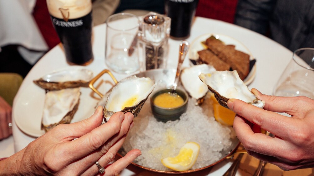 Discover Dublin's Pubs: Music, Beer & Whisky Tour with a Local Guide 2