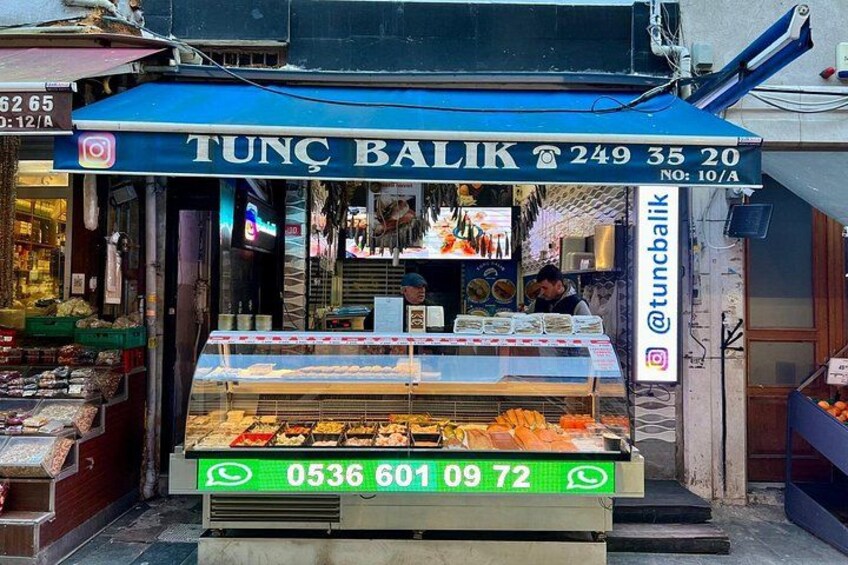 Seafood restaurant in Istanbul, known for its fresh fish, cozy atmosphere, and rich selection of traditional Turkish mezes. Guests can enjoy specialties like lakerda. 3