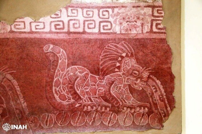 Teotihuacán Tour Palaces and Residences and Mural Museum 5