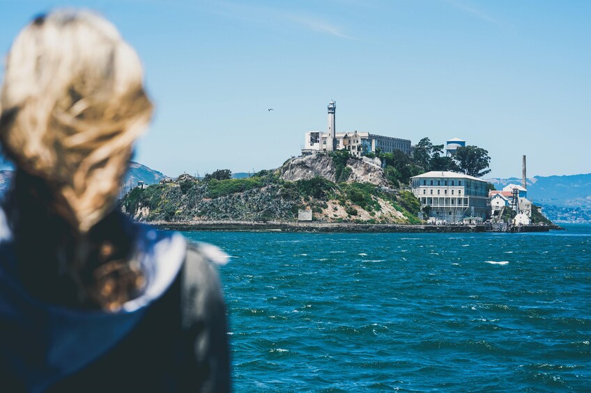 San Francisco Guided City Tour with Alcatraz Island