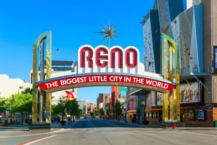 The Reno sign with the text 'THE BIGGEST LITTLE CITY IN THE WORLD' and a star above it. 2