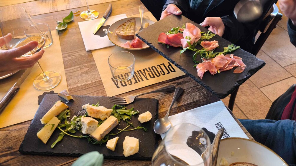 Picture 2 for Activity Wine Tasting Workshop in Menton – 1,5 Hour – Small Groups 3