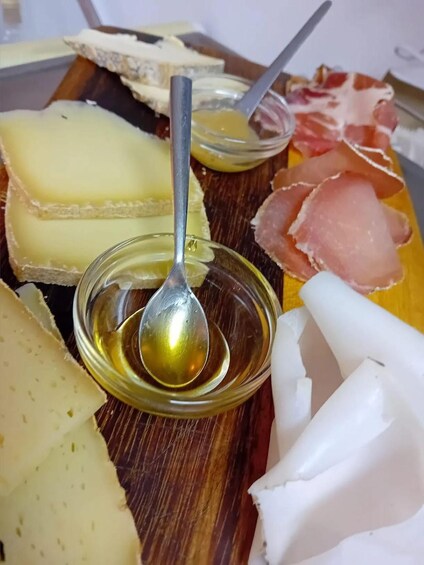 Picture 4 for Activity Monte Rosa: walk, alpine picnic, and honey food tasting in Macugnaga 5