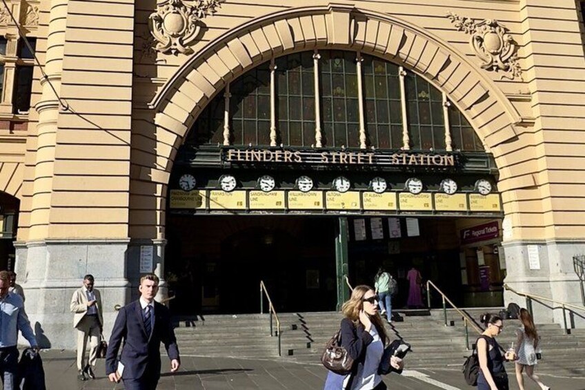 Melbourne Boutiques Shop and City Walking Tour 5