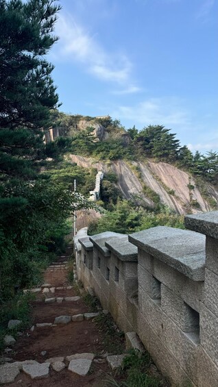 Picture 5 for Activity Seoul: Local Hike & Dine 3