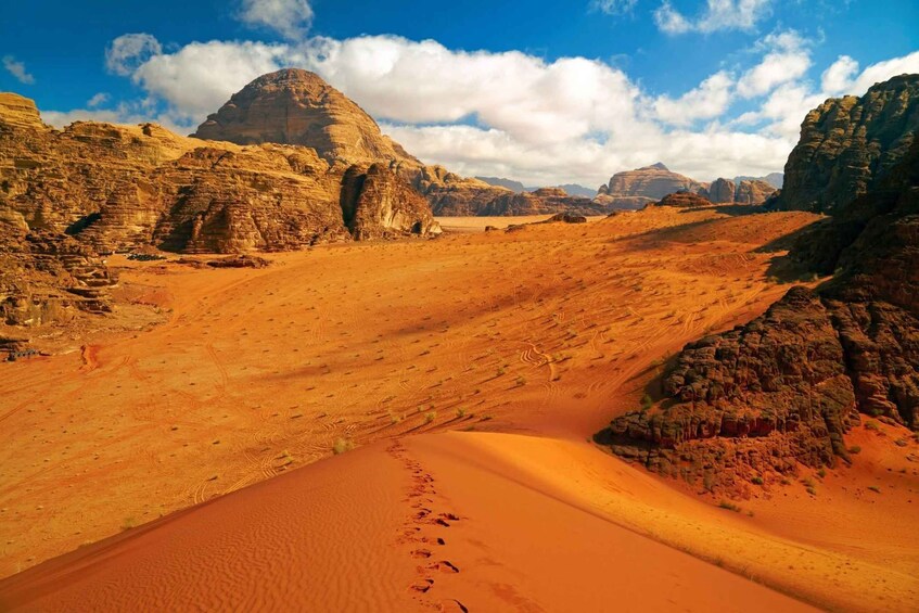 Picture 2 for Activity Wadi Rum: 4x4 Sunset Tour with Stargazing and Tea 5