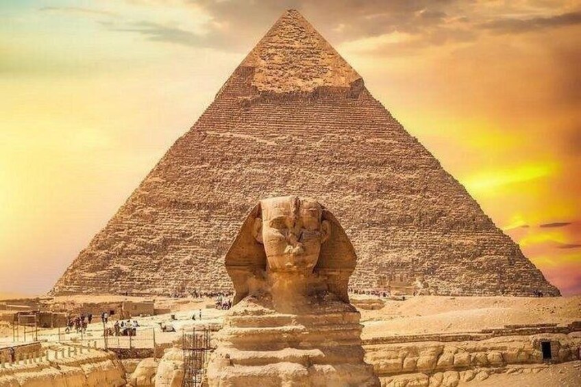 The Great Pyramid of Giza with the Sphinx in the foreground. 4
