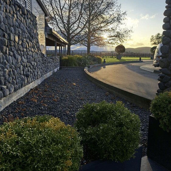 Hawke's Bay: Half-Day 4 Winery Tasting and Tour with Pickup 1