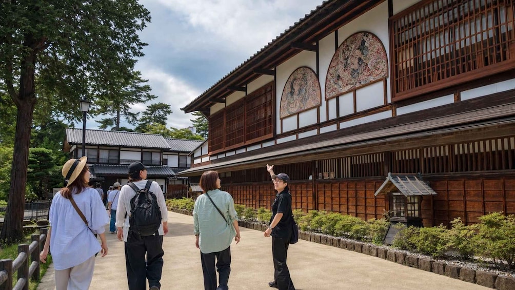 Picture 2 for Activity Hirosaki Castle Park & Retro Castle-Town Photo Walk 2
