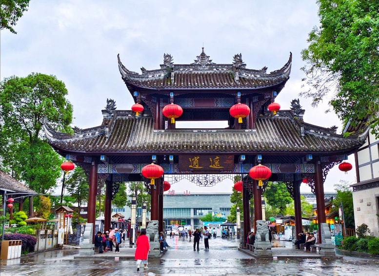 From Chengdu: Water Dujiangyan & Tao Qingcheng Trip 1