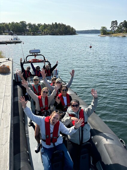 Guided Archipelago speedboat tours from Saltsjöbaden 1