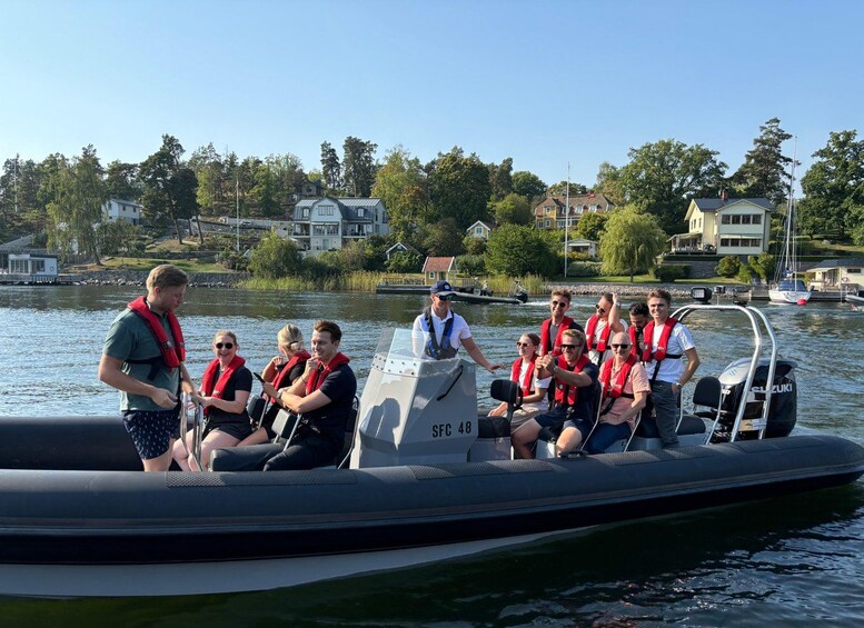 Picture 3 for Activity Guided Archipelago speedboat tours from Saltsjöbaden 3
