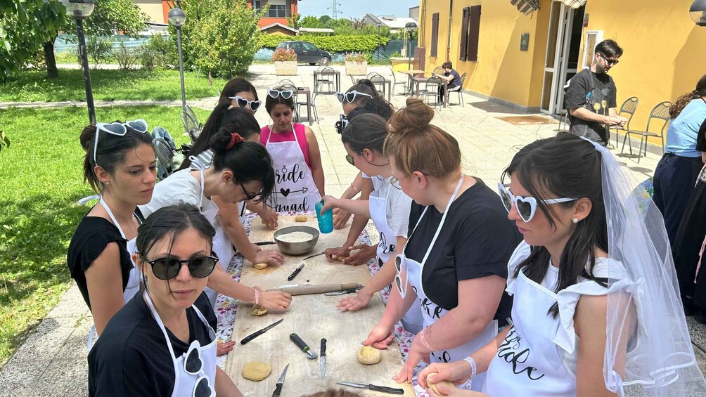 Picture 7 for Activity Enjoy Bologna making flavoured pasta and gnocchi 2