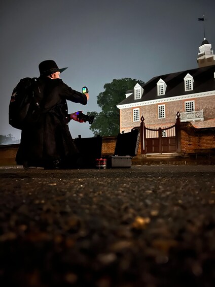 Williamsburg: Dead of Night Tour with Paranormal Equipment 1