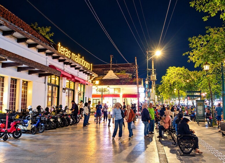 Picture 2 for Activity Yogyakarta: Prambanan Sunset and Malioboro Walk NightTime 3