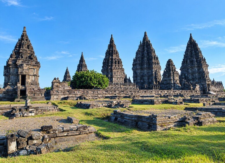 Yogyakarta: Prambanan Sunset and Malioboro Walk NightTime 1