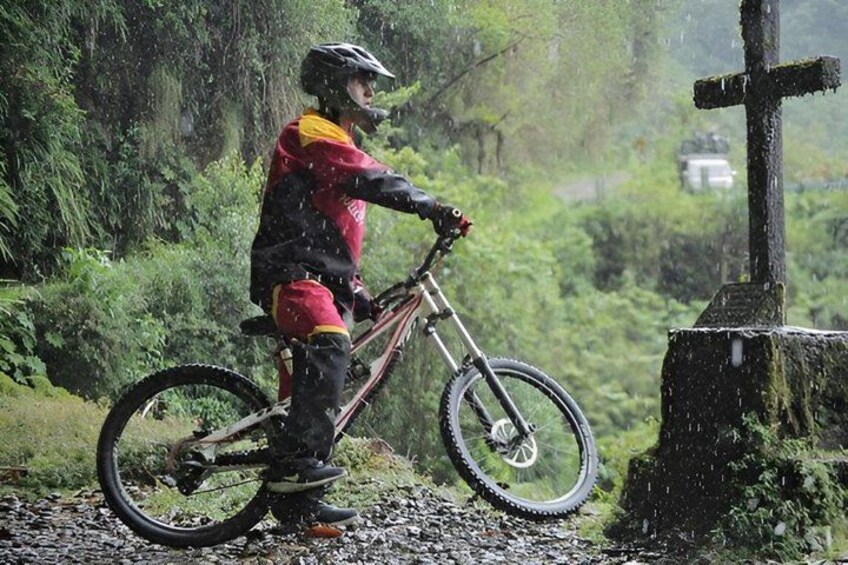 Death Road Mountain Biking Adventure from La Paz 1