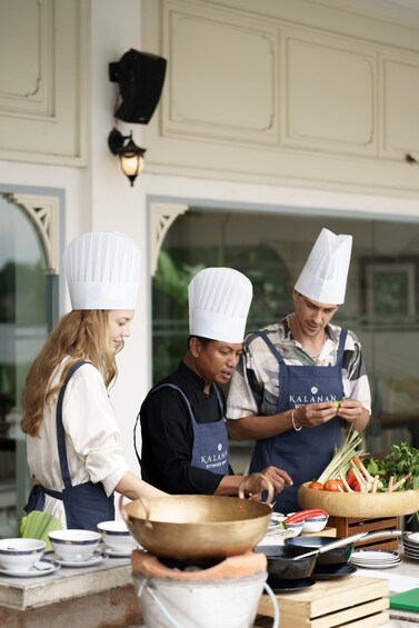 Picture 3 for Activity Thai Cooking Class - Kalanan Riverside Resort 4