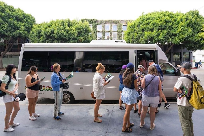 Full-Day Iconic Sights of LA, Hollywood, Beverly Hills, Beaches & More! 3