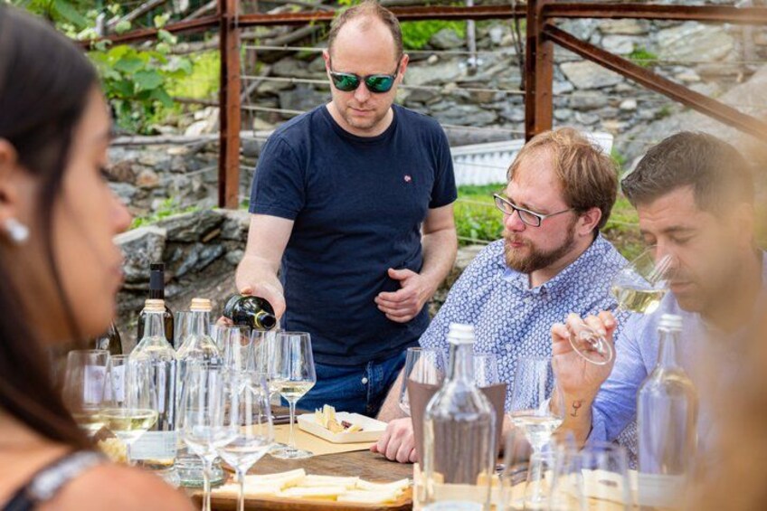 Lake Como Classic Wines and Local Delicacies in the Vineyards 4