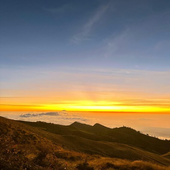 Picture 2 for Activity Mount Rinjani 2D/1N Trek: Crater Rim, Second Summit, Lake and Hot Spring 3