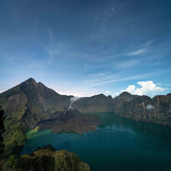 Mount Rinjani 2D/1N Trek: Crater Rim, Second Summit, Lake and Hot Spring 1