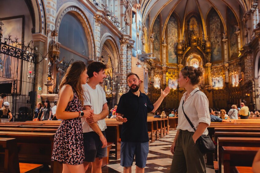 Montserrat Experience with Cogwheel Train, Black Madonna & Optional Winery  3