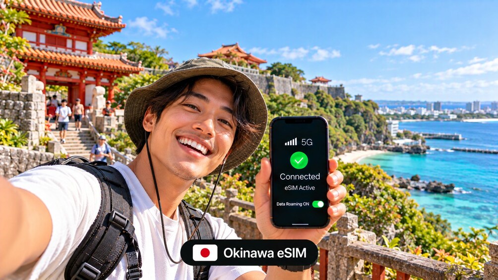 Una persona sosteniendo un teléfono inteligente que muestra una conexión 5G y activación de eSIM. 1