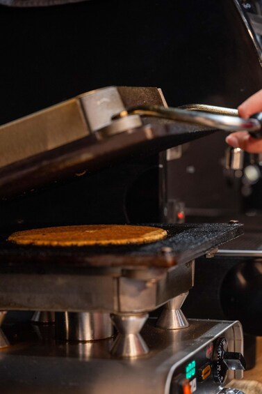 Picture 5 for Activity Alkmaar: Stroopwafel Workshop with Tasting and Certificate 5