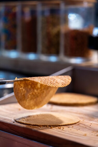 Picture 6 for Activity Alkmaar: Stroopwafel Workshop with Tasting and Certificate 3
