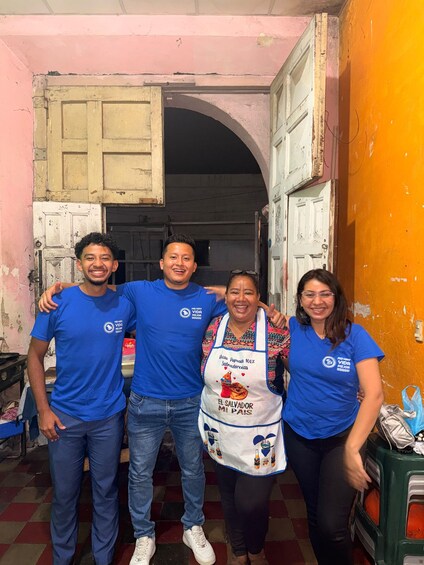 San Salvador: Starbucks & Pupusas Workshop with Locals 1
