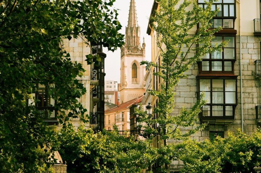 Get to know Northern Spain through a Local 4
