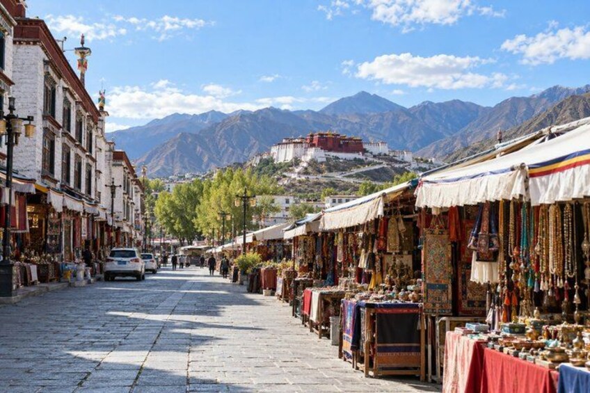 Podcast Tour Lhasa The Architecture of Devotion and Control 4