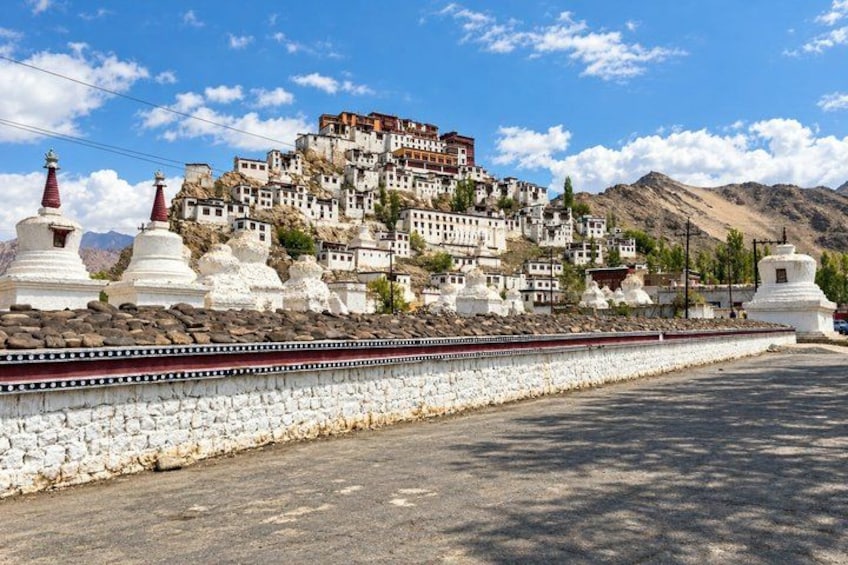 Podcast Tour Lhasa The Architecture of Devotion and Control 5