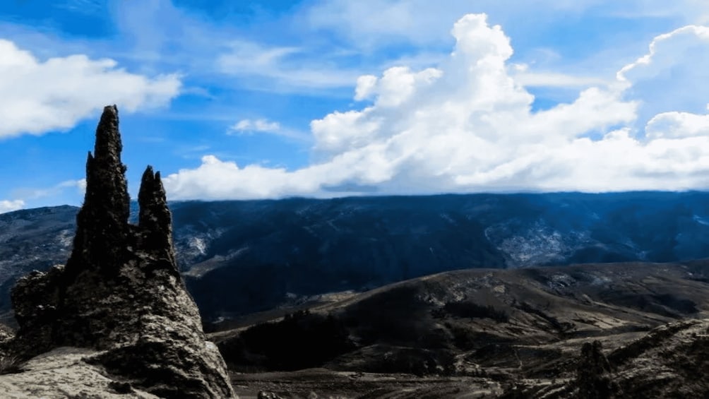 Picture 7 for Activity Sucre: Sunrise, the Crater de Maragua and old Cave Paintings 2