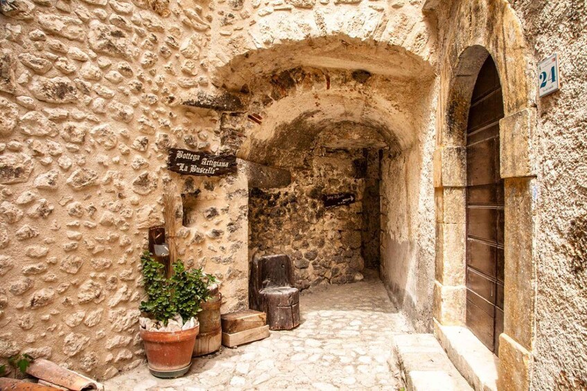 Picture 3 for Activity Visit to the famous villages of Abruzzo: Santo Stefano di Sessanio and Rocca Calascio 2