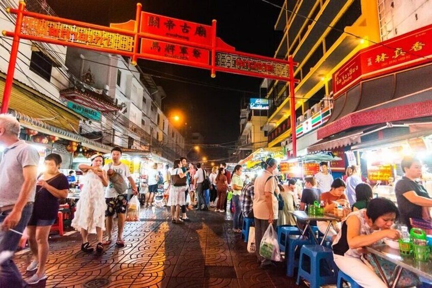 Bangkok Street Food Tour by Tuk Tuk with Rooftop Bar Drink! 5