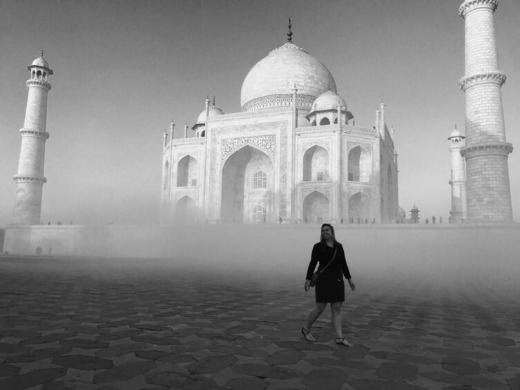 Same Day Sunrise Tour of Taj Mahal From Delhi & Agra Fort