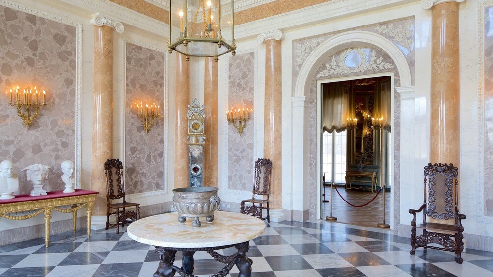 Wilanow Palace + POLIN Museum: YOUR GROUP ONLY TOUR