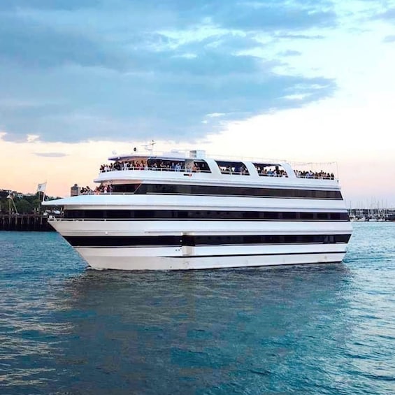 Starlite Infinity Evening Yacht Cruise Clearwater 1