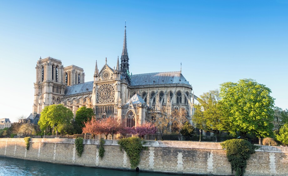 From London: Guided Full-Day Small Group Tour of Paris with River Cruise