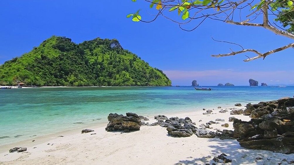 4 Islands Snorkeling & Kayaking Tour By Big Boat From Krabi