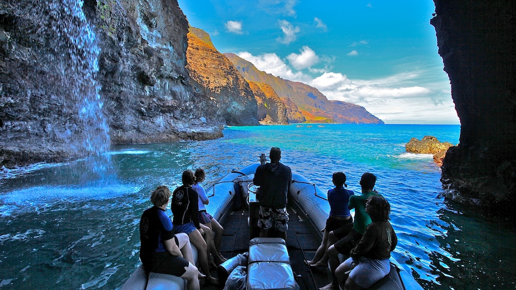 4-Hour Na Pali Coast Raft & Snorkel Adventure