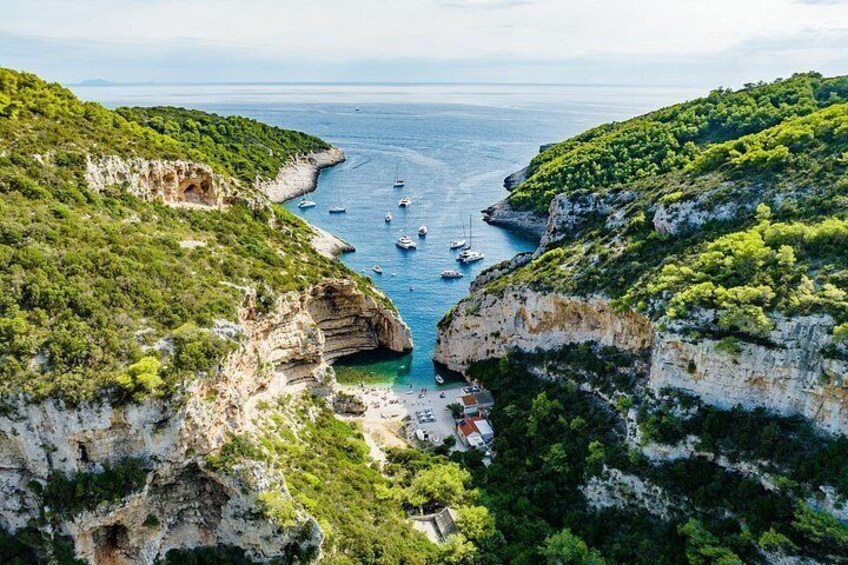 BLUE CAVE & 5 islands tour from Hvar 2