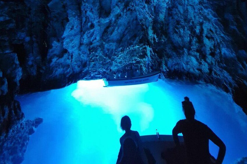 BLUE CAVE & 5 islands tour from Hvar 4