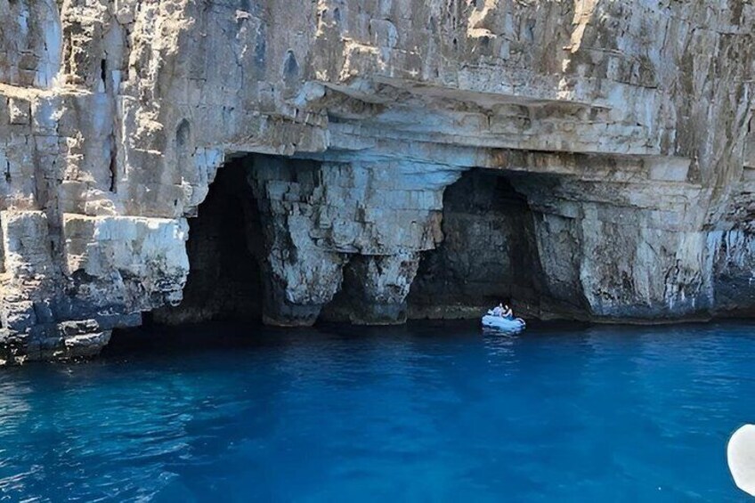 BLUE CAVE & 5 islands tour from Hvar 4