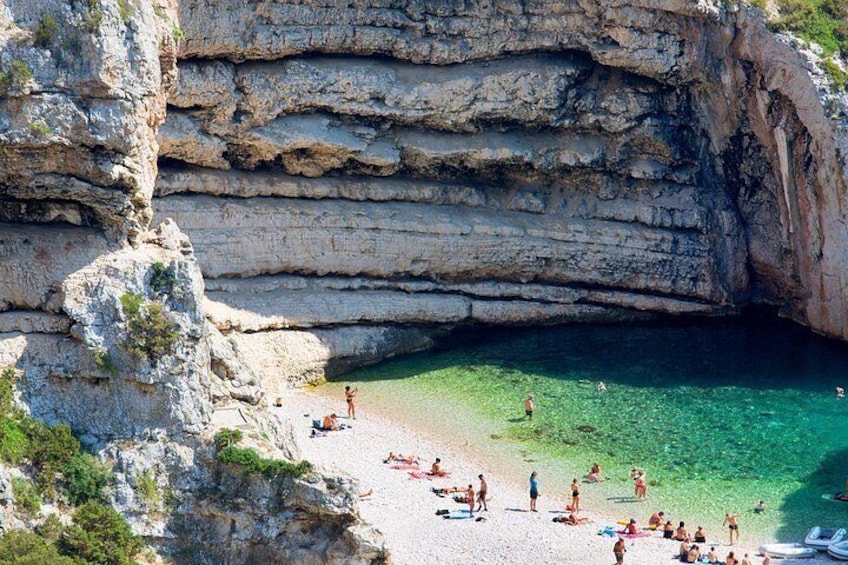 BLUE CAVE & 5 islands tour from Hvar 2
