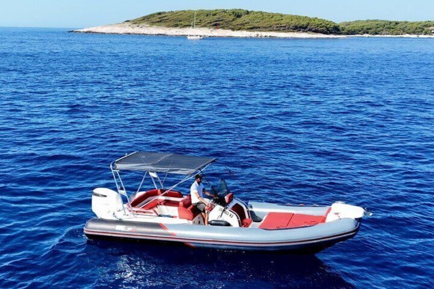 Private tour from Hvar Blue cave & paklinski islands 3