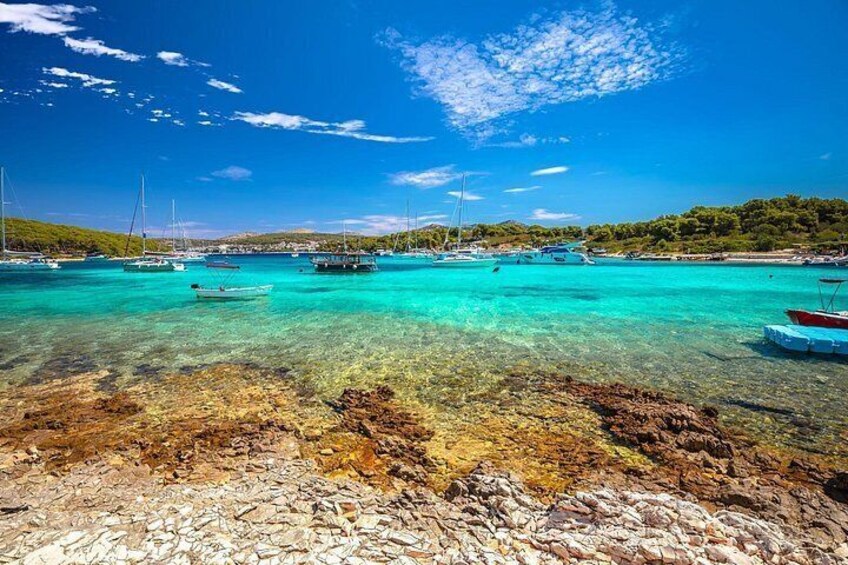 Private tour from Hvar Blue cave & paklinski islands 2